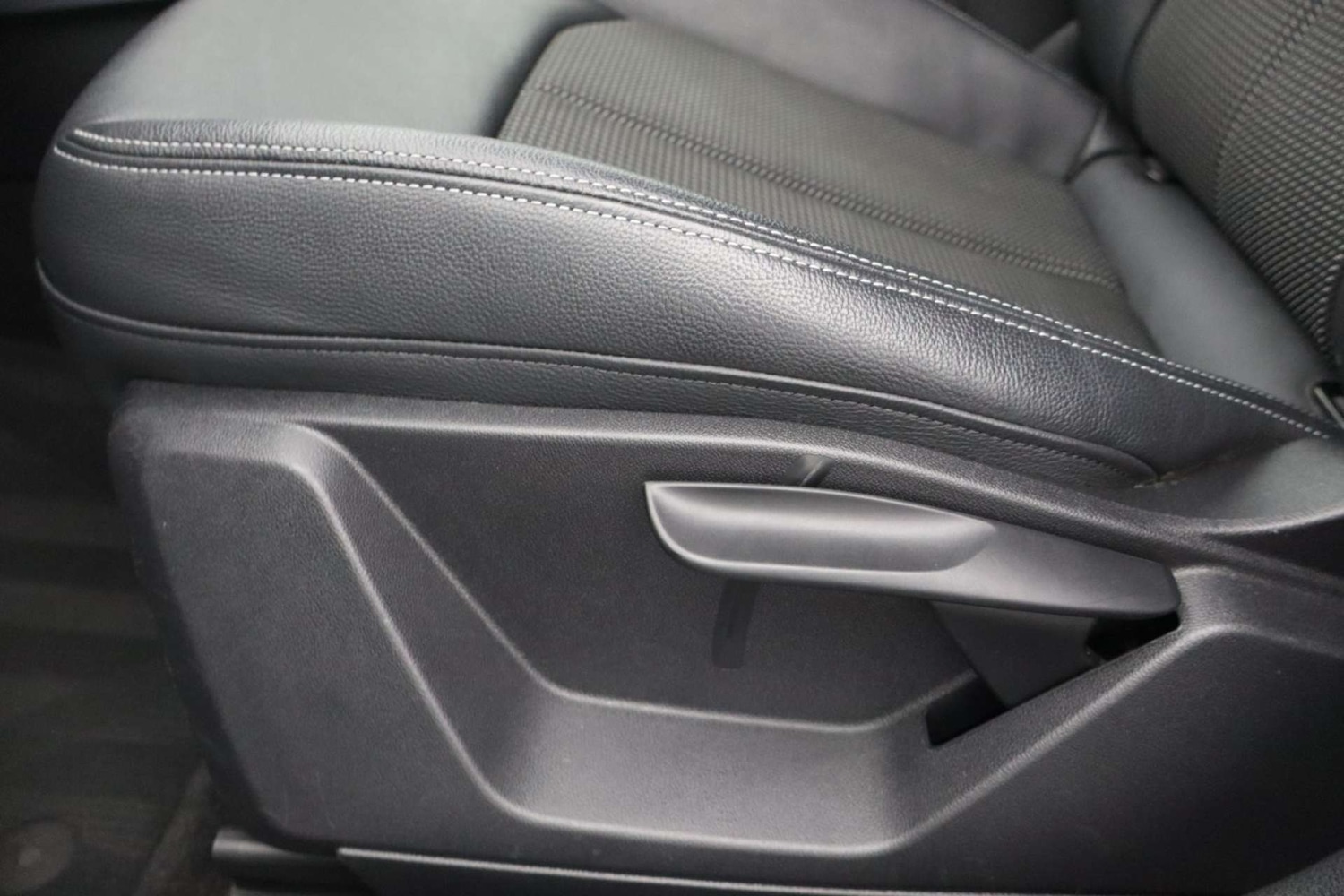 Used Audi Q2 2017 for sale - 77494238: Photo 34