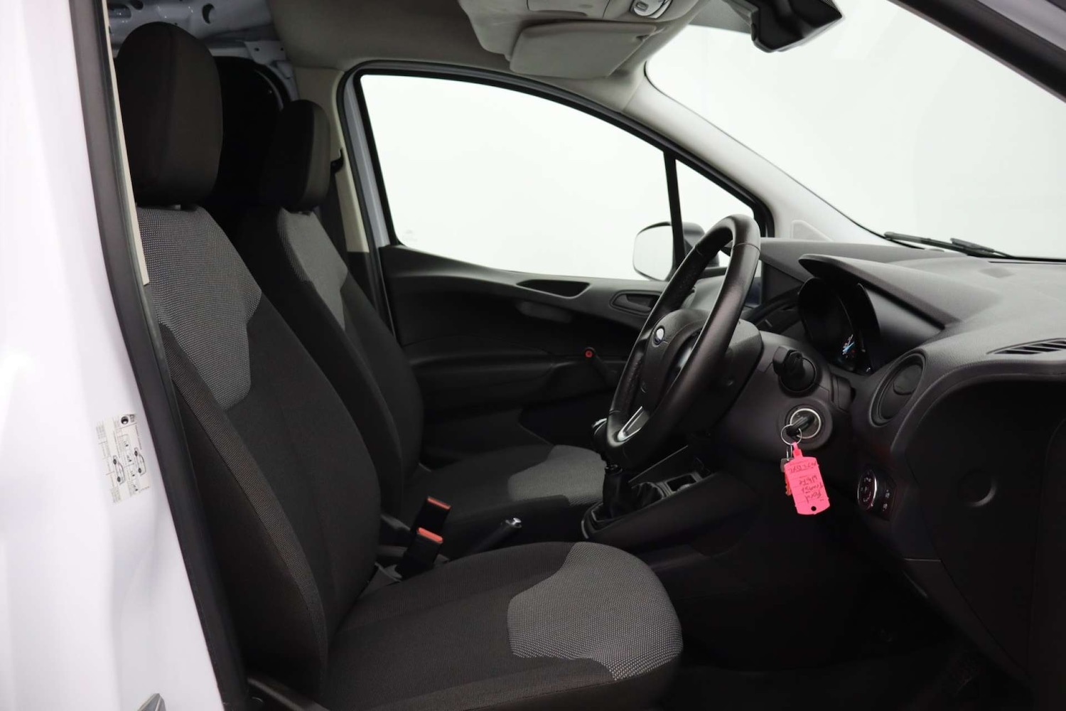 Used Ford Transit Courier 2022 for sale - 76536931: Photo 2