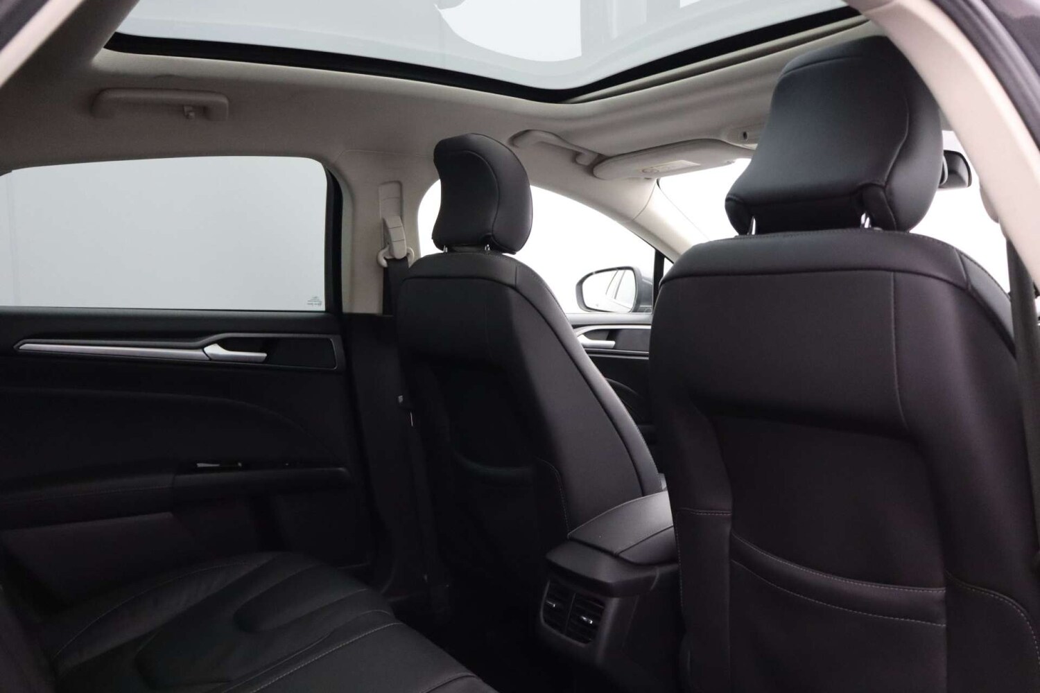 Used Ford Mondeo 2016 for sale - 78068188: Photo 24