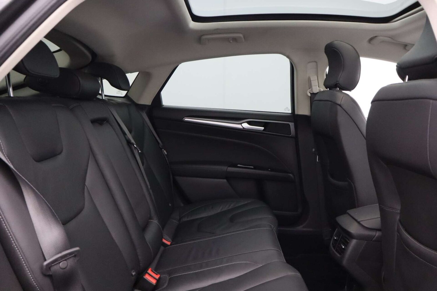 Used Ford Mondeo 2016 for sale - 78068188: Photo 25