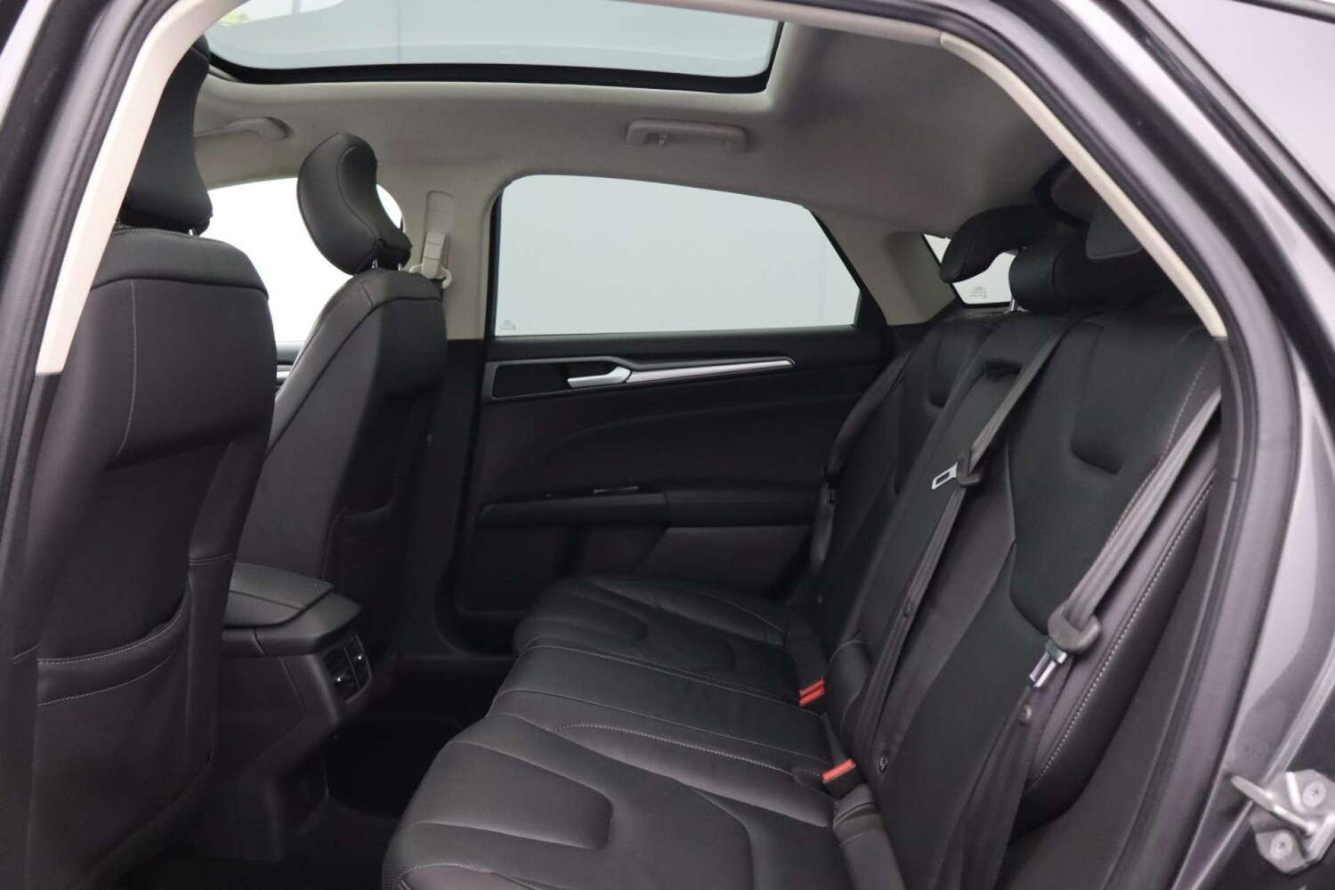 Used Ford Mondeo 2016 for sale - 78068188: Photo 33