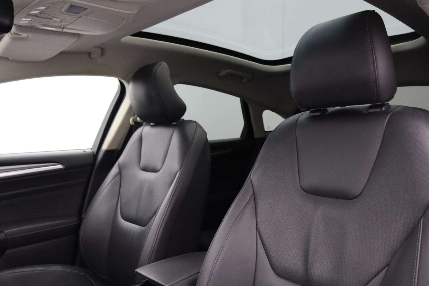 Used Ford Mondeo 2016 for sale - 78068188: Photo 37