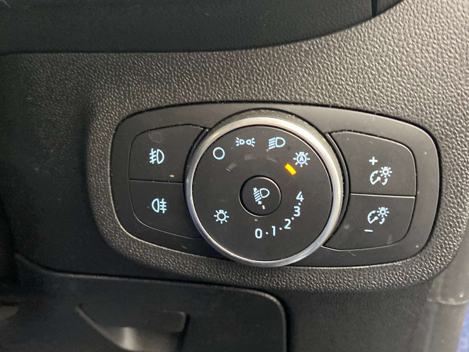 Used Ford Fiesta 2018 for sale - 77022629: Photo 31