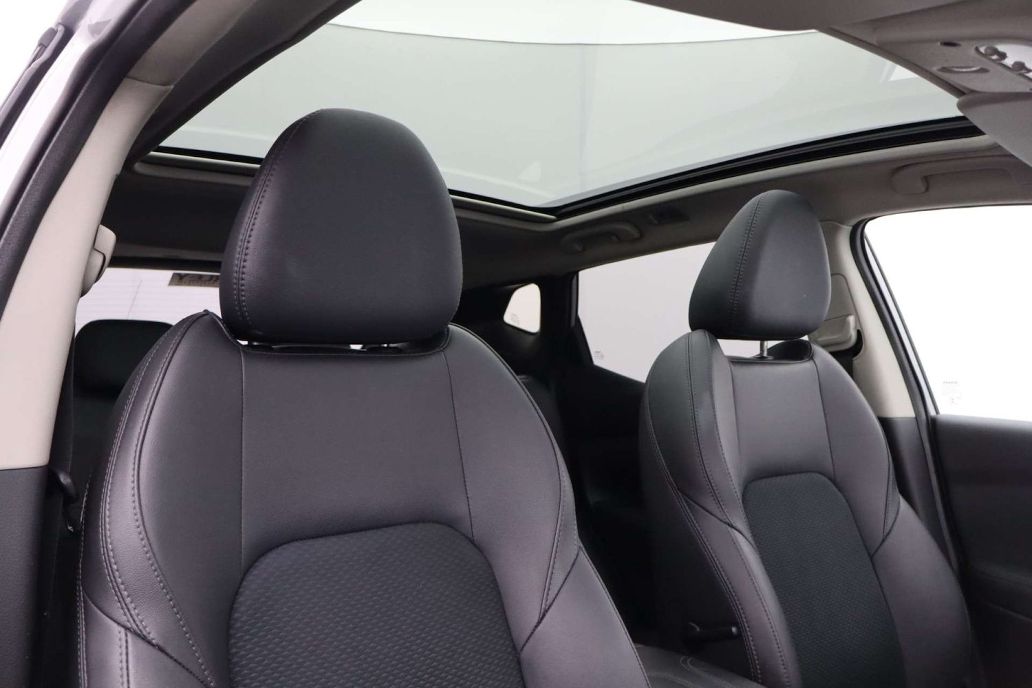 Used Nissan Qashqai 2018 for sale - 77301716: Photo 2