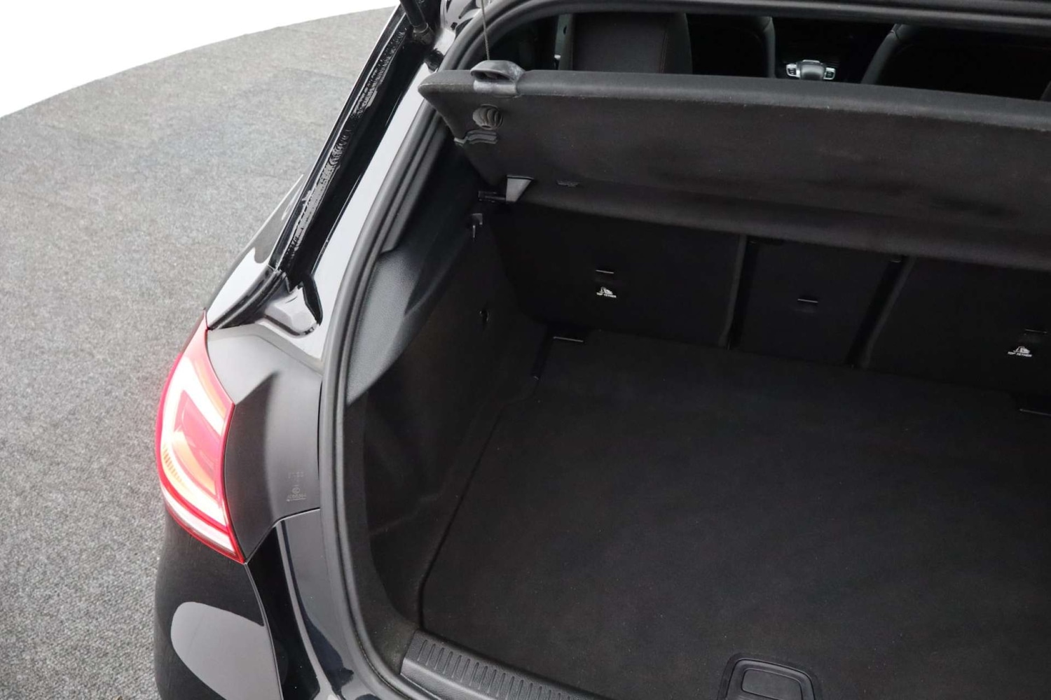 Used Mercedes-Benz A-Class 2019 for sale - 77609428: Photo 25