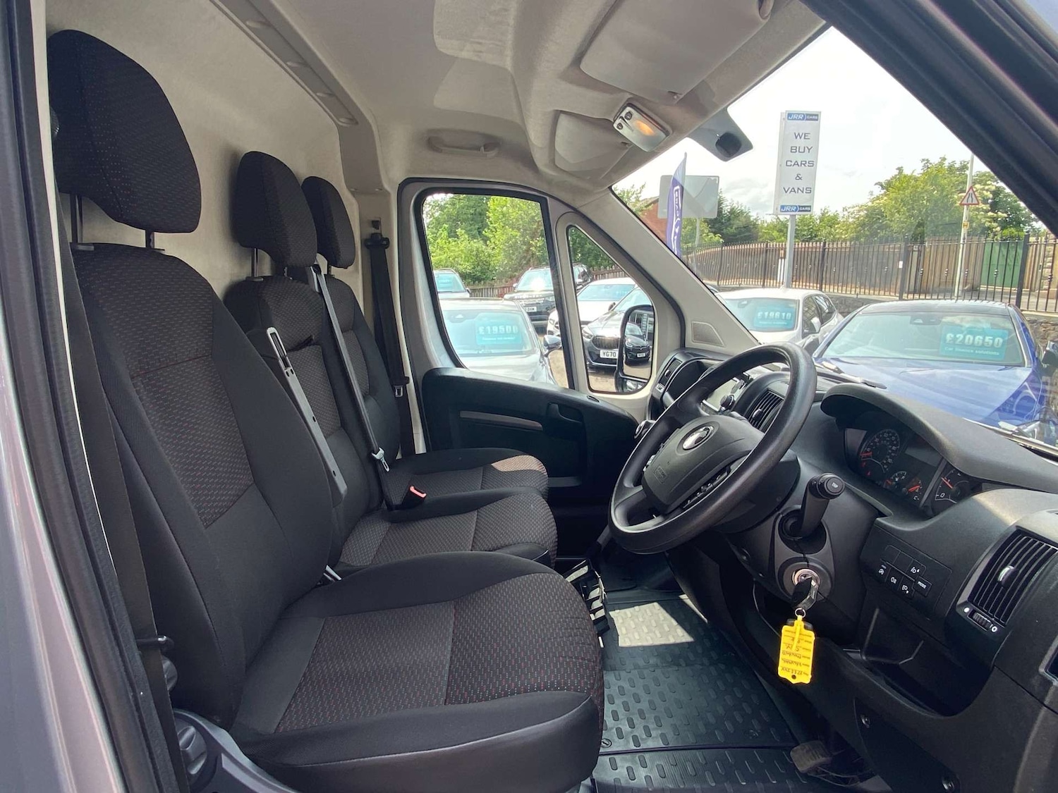 Used Vauxhall Movano 2022 for sale - 76182656: Photo 2