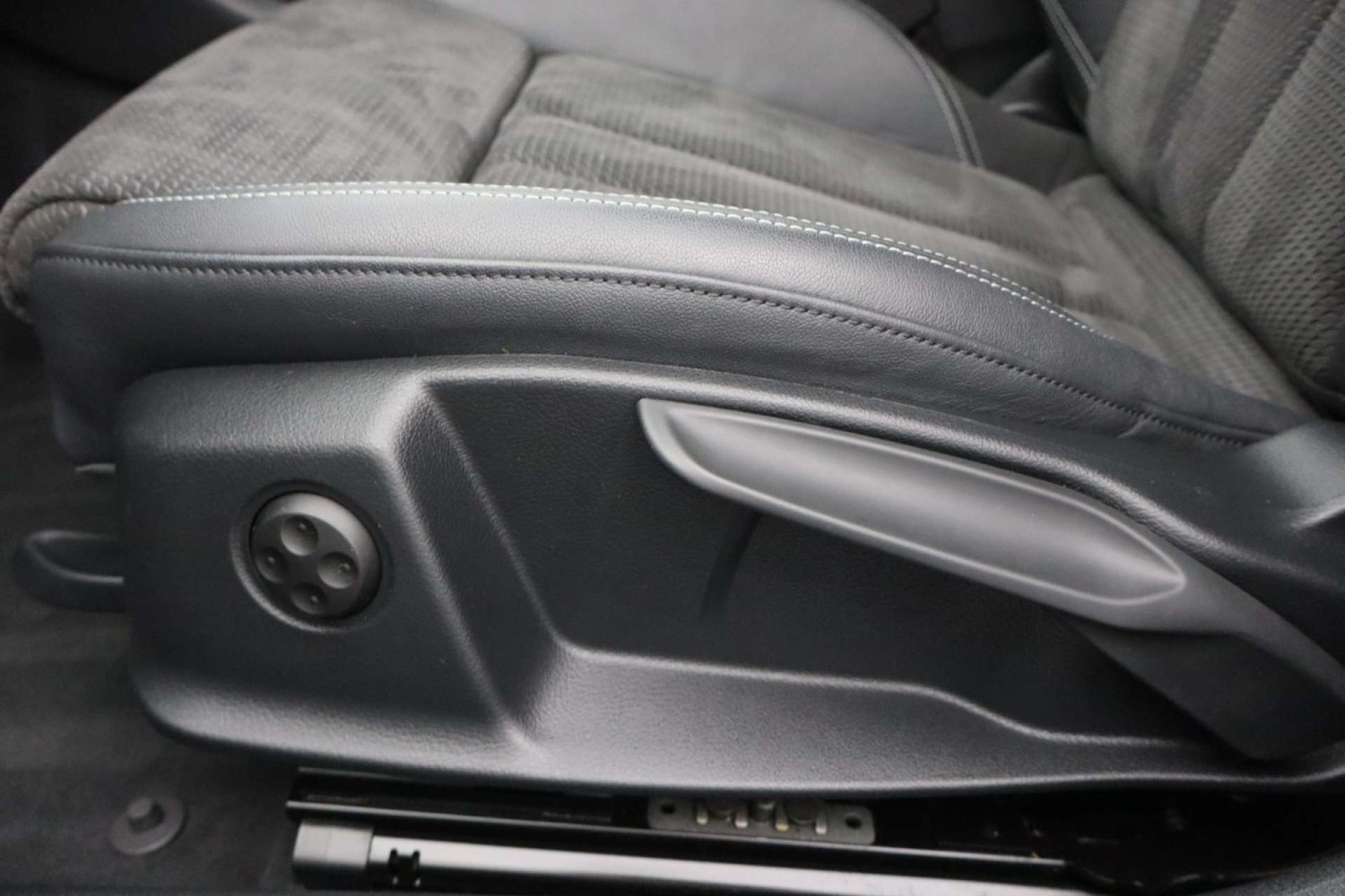 Used Audi A4 2021 for sale - 76748542: Photo 36