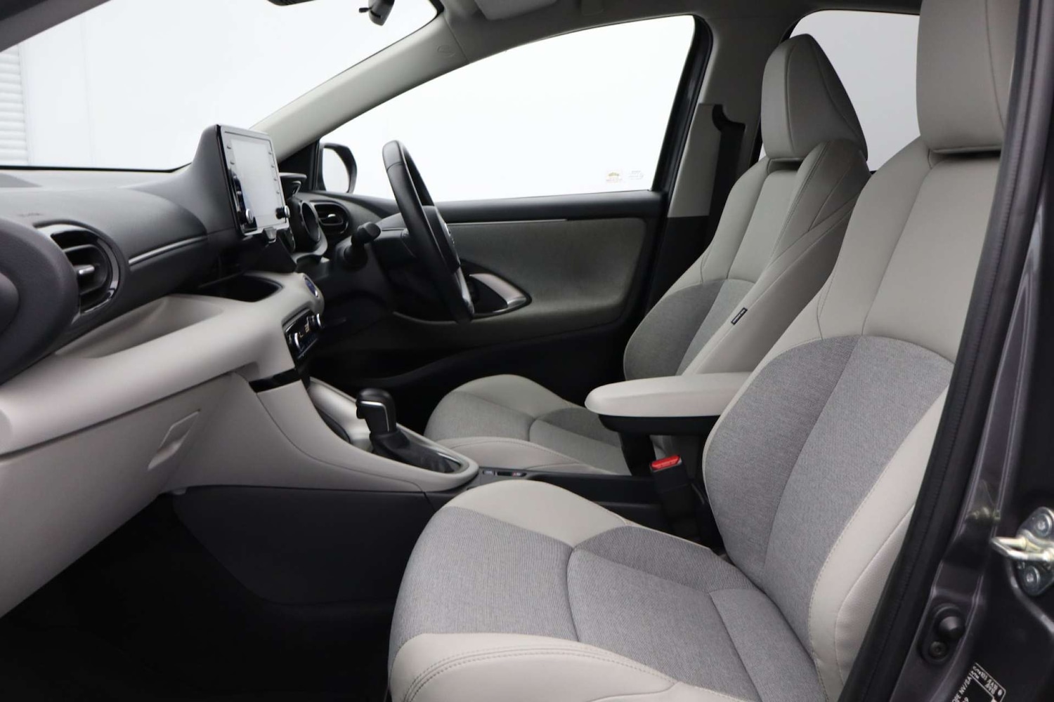 Used Toyota Yaris 2021 for sale - 77236264: Photo 12