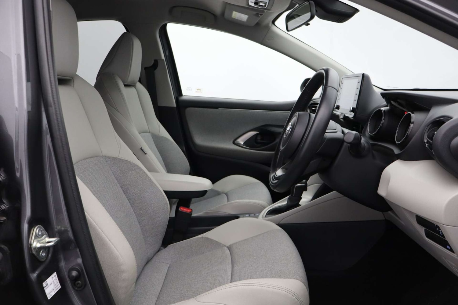 Used Toyota Yaris 2021 for sale - 77236264: Photo 14