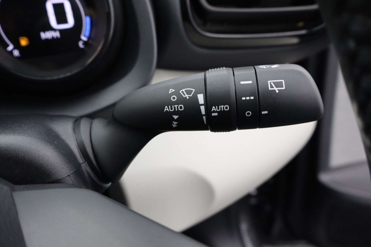 Used Toyota Yaris 2021 for sale - 77236264: Photo 45