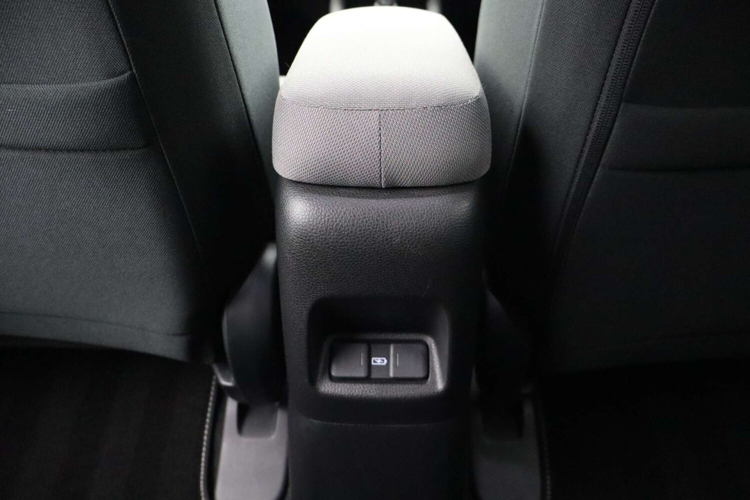 Used Honda Jazz 2022 for sale - 76414866: Photo 48