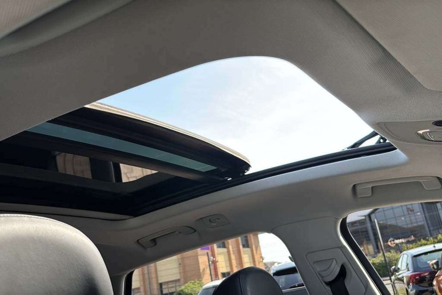 Used Audi e-tron 2020 for sale - 77249294: Photo 2