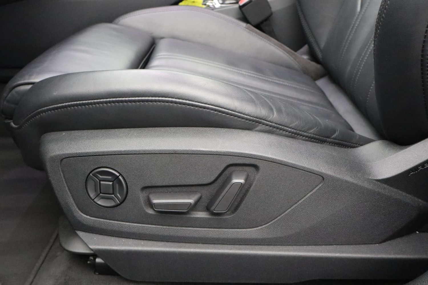 Used Audi e-tron 2020 for sale - 77249294: Photo 68