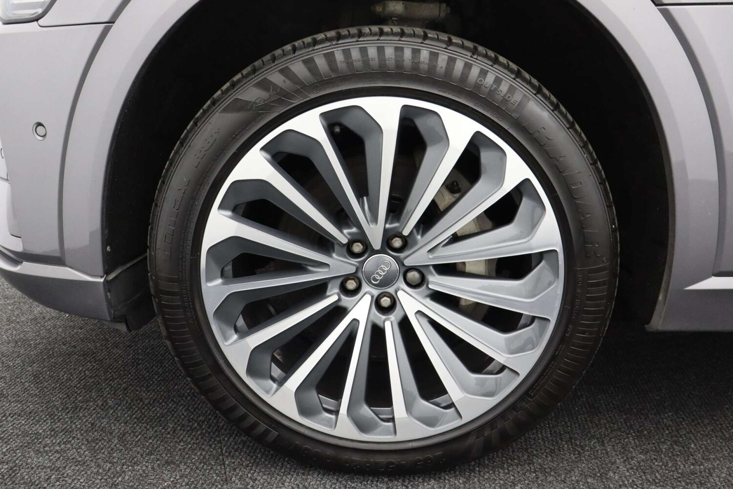 Used Audi e-tron 2020 for sale - 77249294: Photo 71