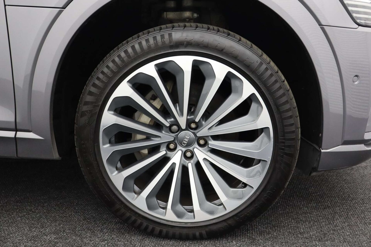 Used Audi e-tron 2020 for sale - 77249294: Photo 74