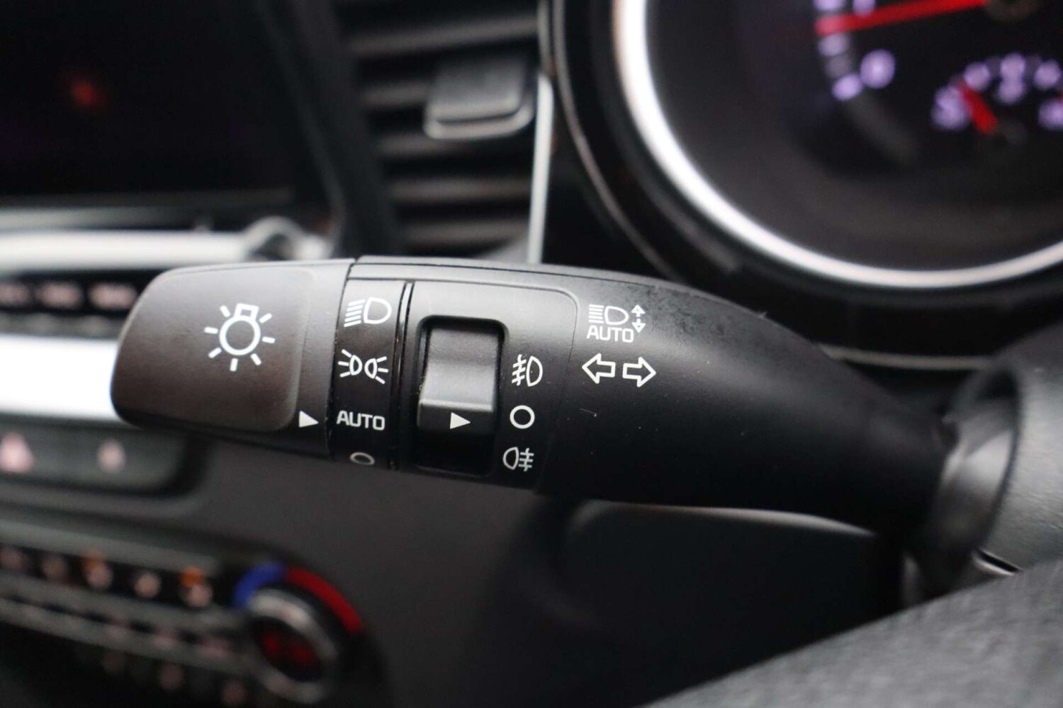 Used Kia XCeed 2023 for sale - 77548561: Photo 25