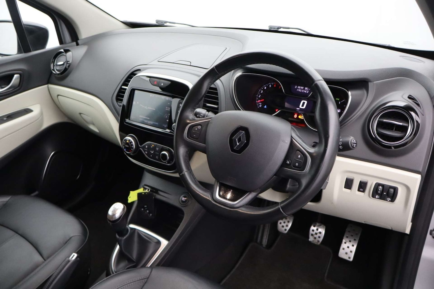 Used Renault Captur 2019 for sale - 77548582: Photo 2