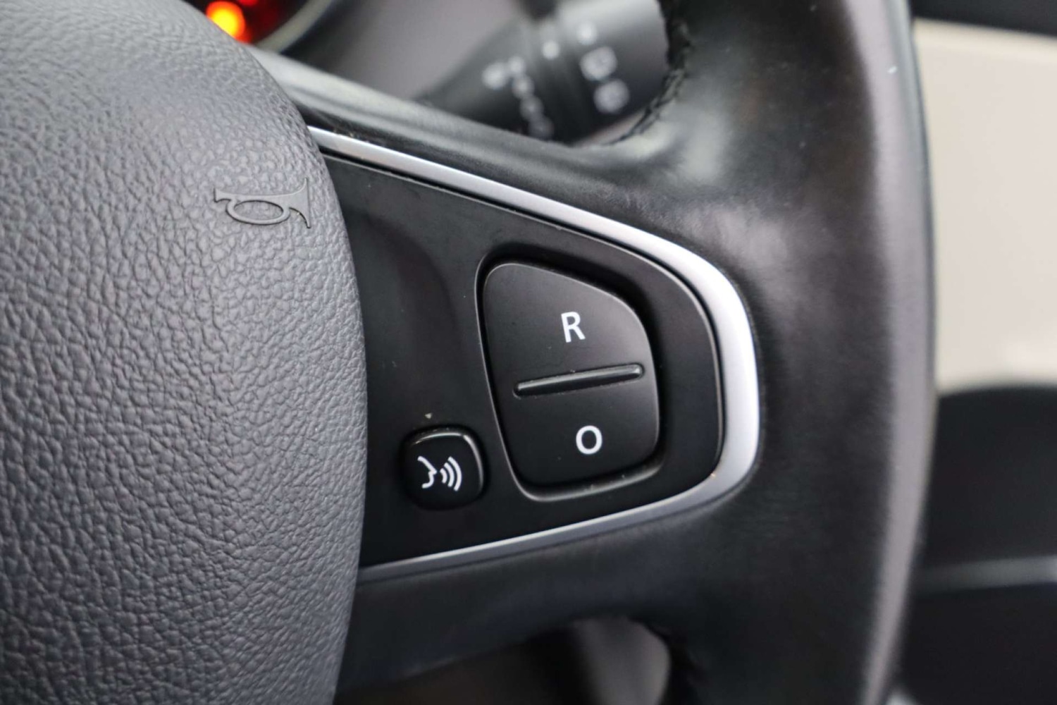 Used Renault Captur 2019 for sale - 77548582: Photo 42