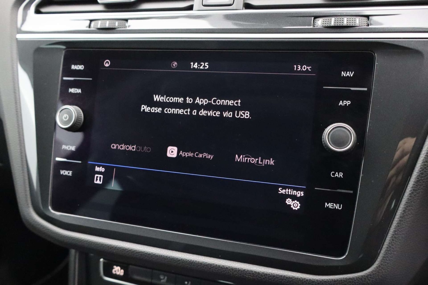 Used Volkswagen Tiguan 2019 for sale - 76507179: Photo 16