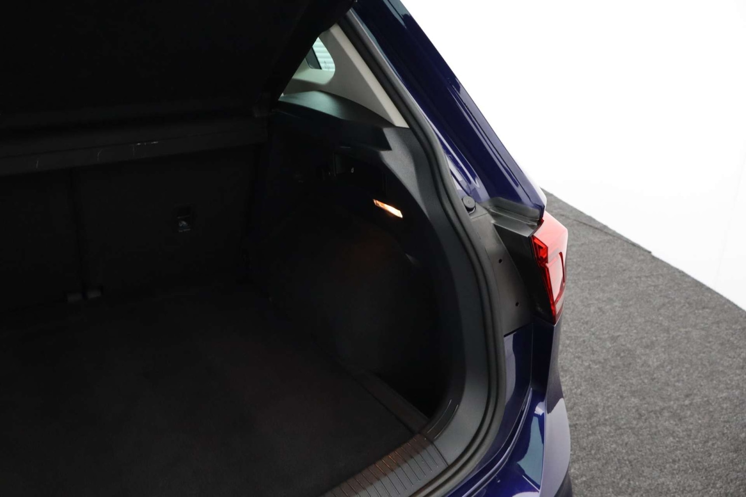 Used Volkswagen Tiguan 2019 for sale - 76507179: Photo 22