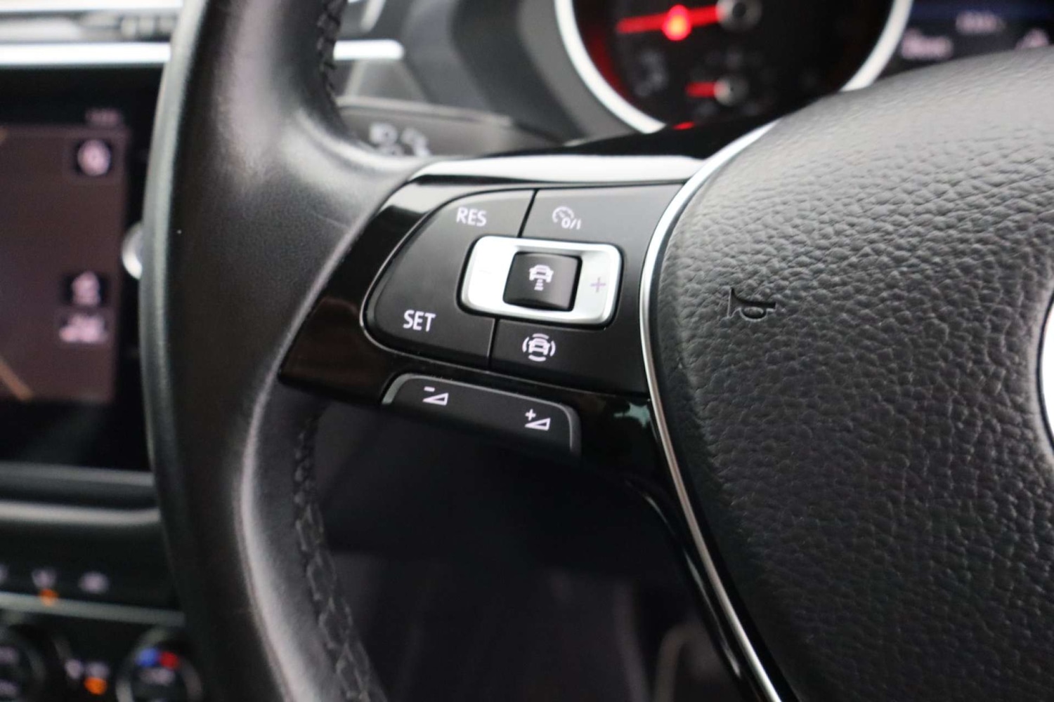 Used Volkswagen Tiguan 2019 for sale - 76507179: Photo 35