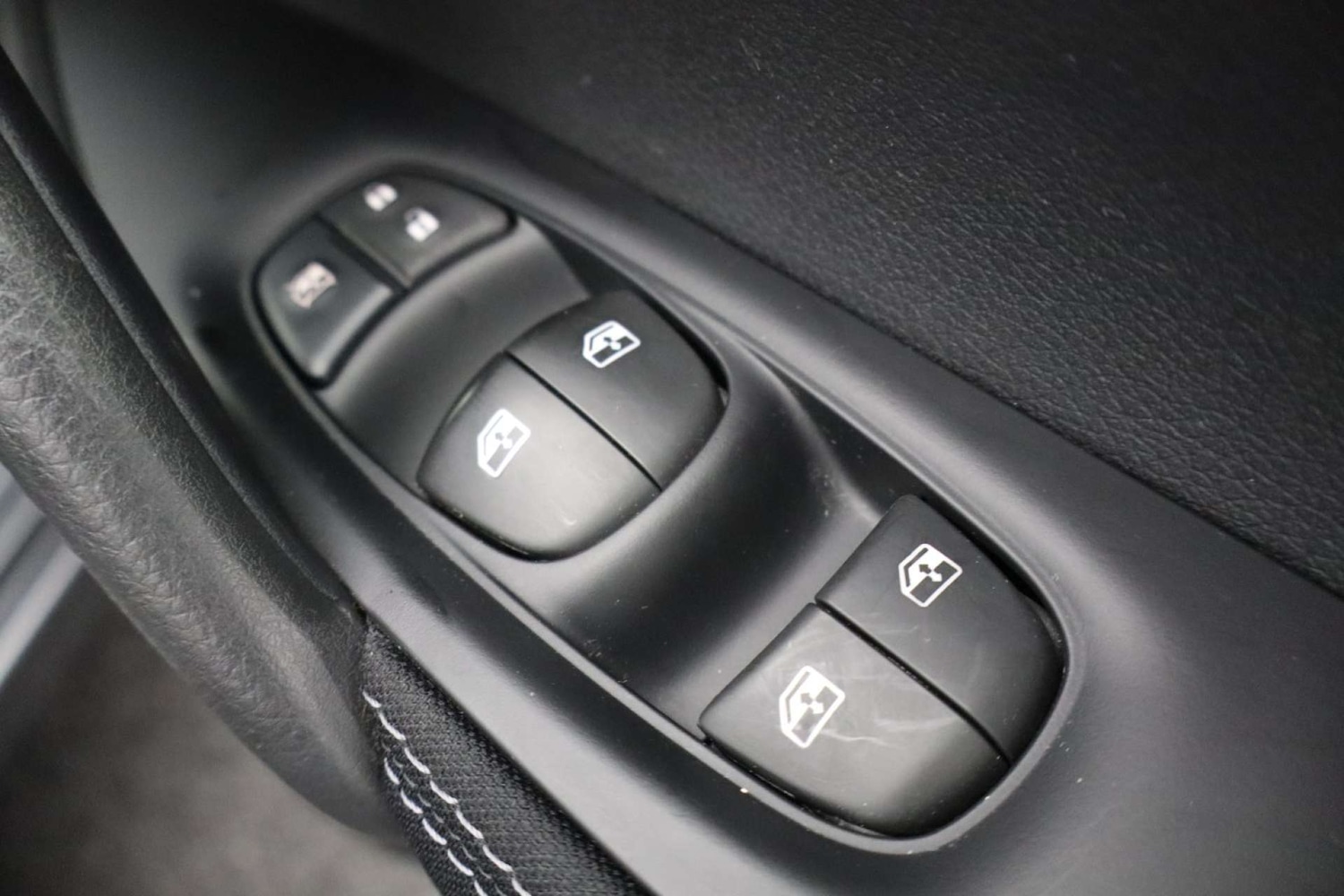 Used Nissan Qashqai 2017 for sale - 77154662: Photo 18