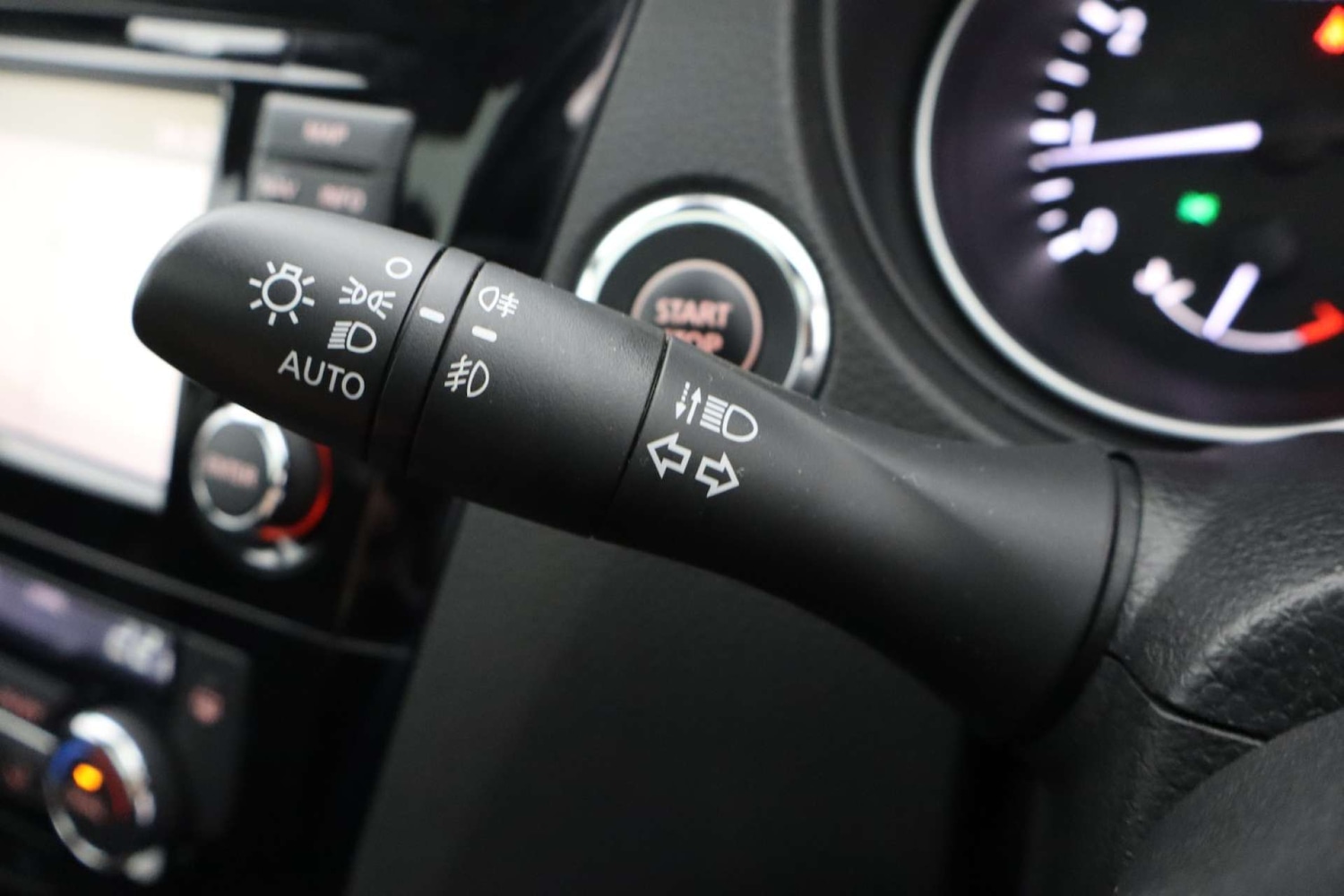 Used Nissan Qashqai 2017 for sale - 77154662: Photo 38