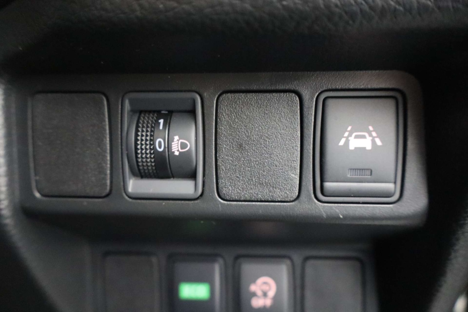 Used Nissan Qashqai 2017 for sale - 77154662: Photo 43