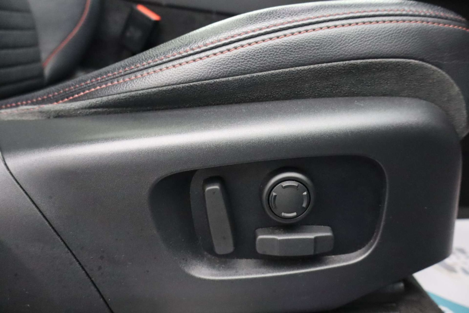 Used Land Rover Discovery Sport 2020 for sale - 77087320: Photo 27