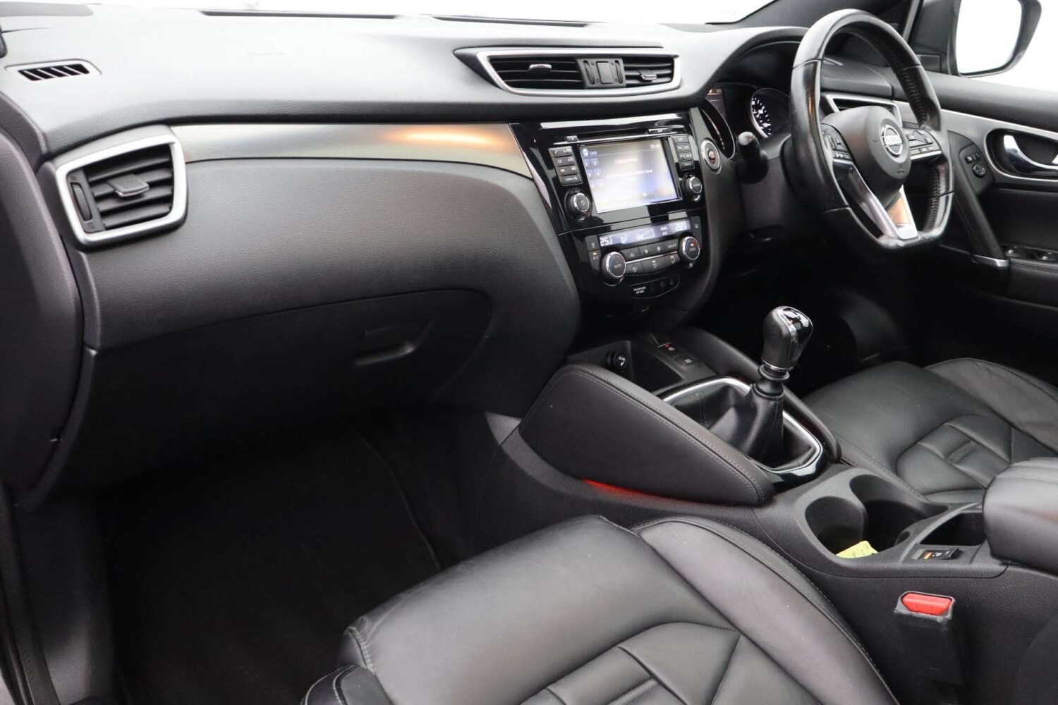 Used Nissan Qashqai 2018 for sale - 77469880: Photo 13