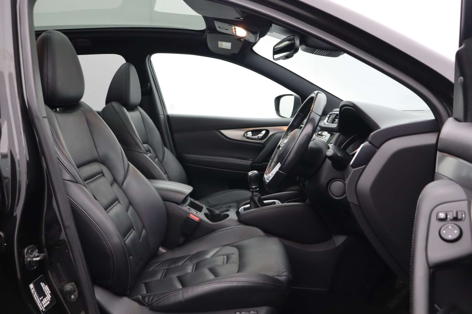 Used Nissan Qashqai 2018 for sale - 77469880: Photo 2