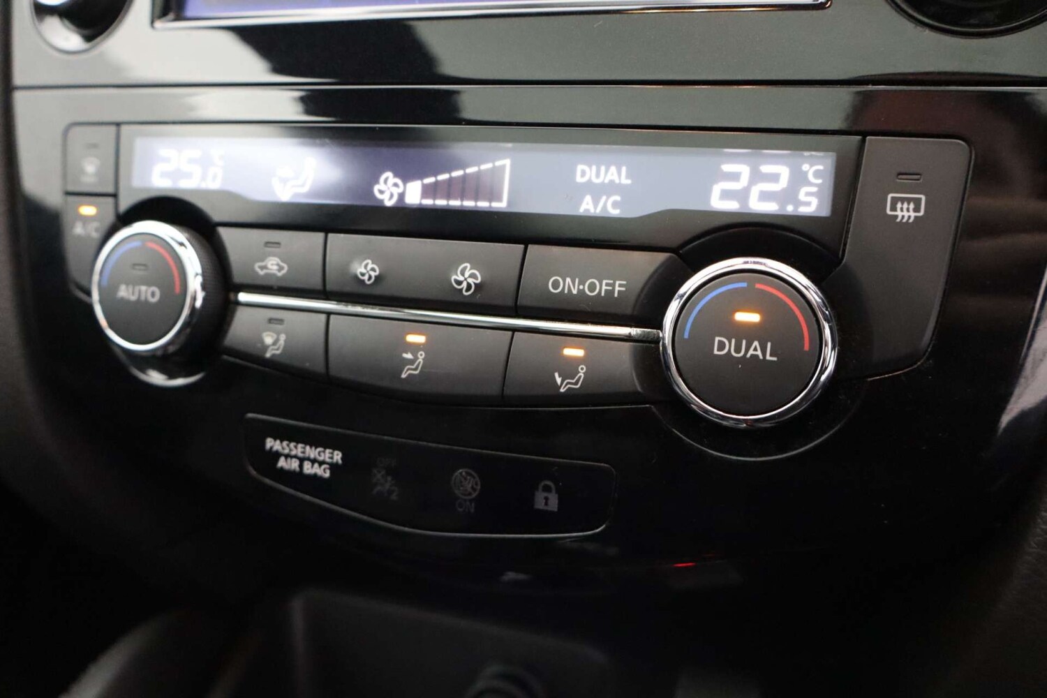 Used Nissan Qashqai 2018 for sale - 77469880: Photo 41