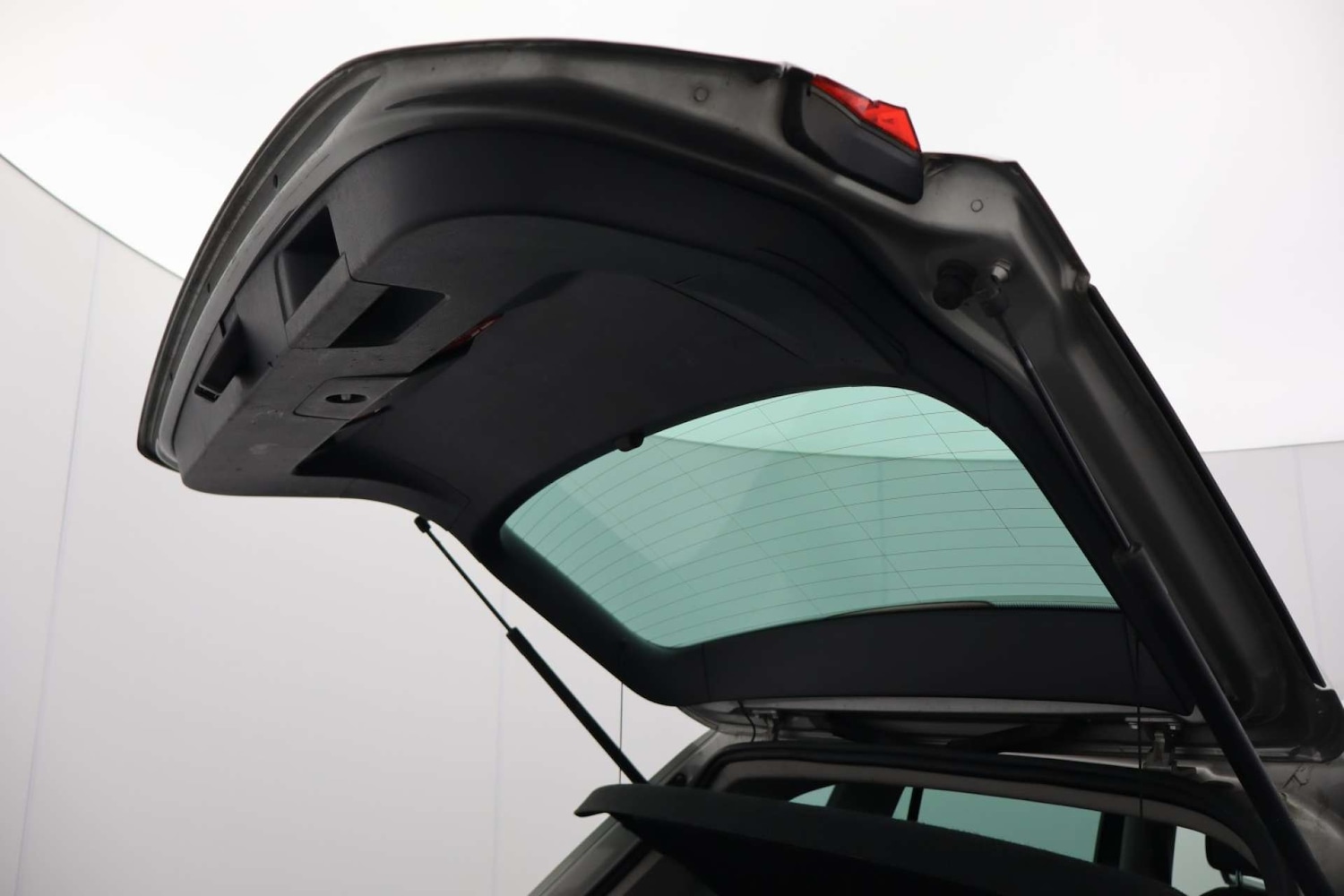 Used Volkswagen Tiguan 2016 for sale - 77548576: Photo 24