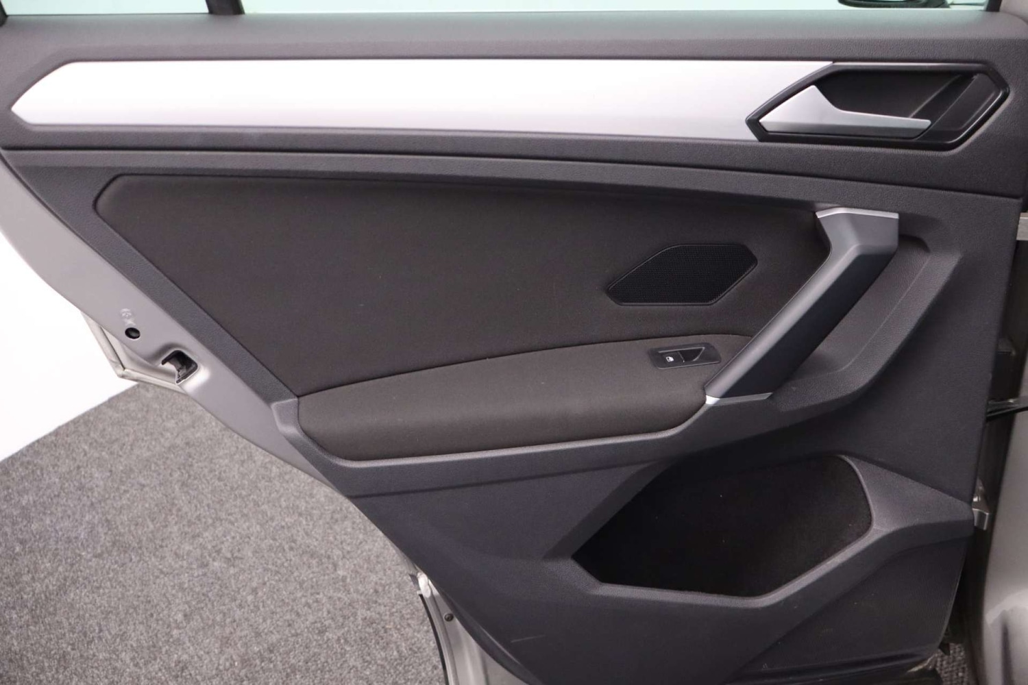 Used Volkswagen Tiguan 2016 for sale - 77548576: Photo 27