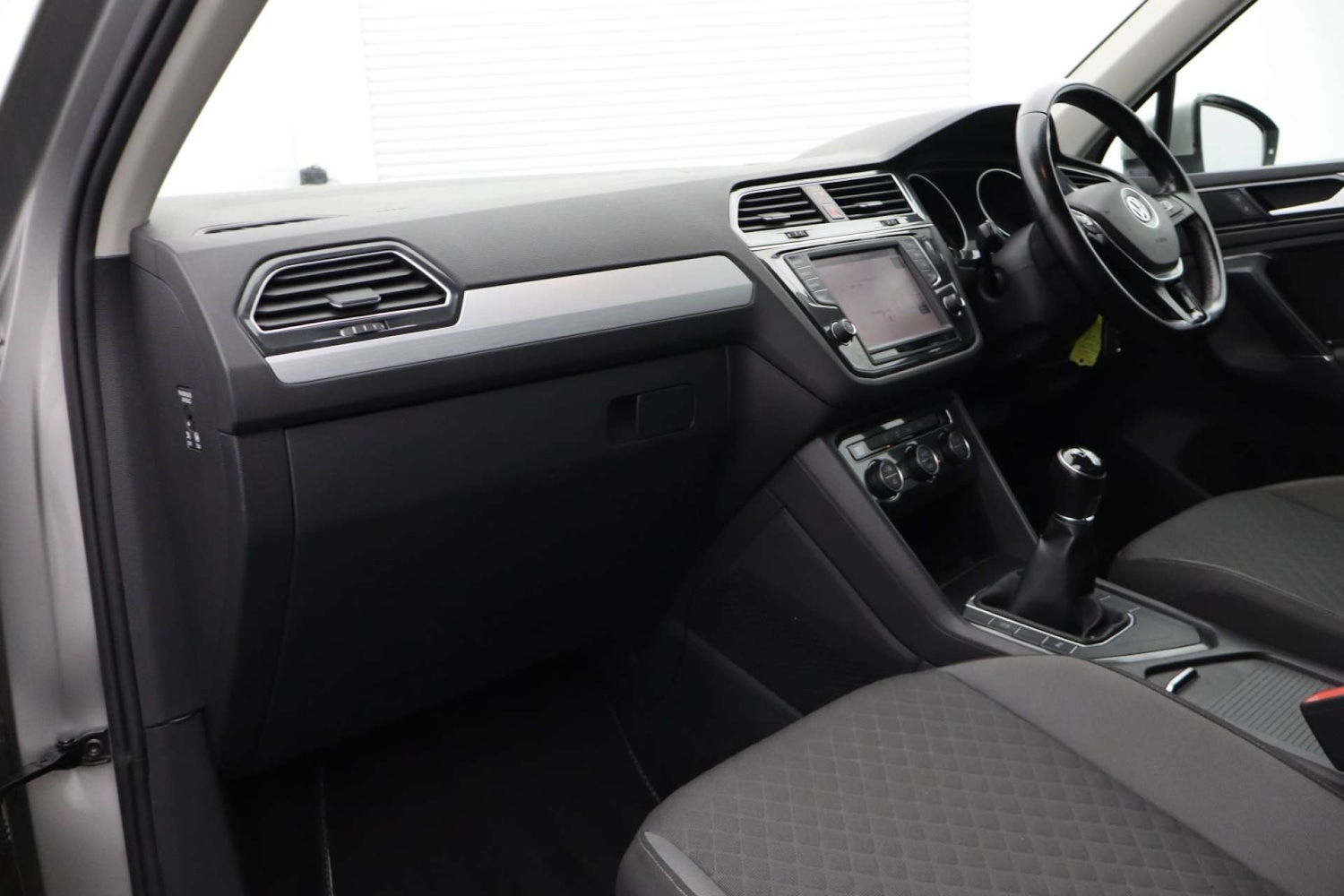 Used Volkswagen Tiguan 2016 for sale - 77548576: Photo 28