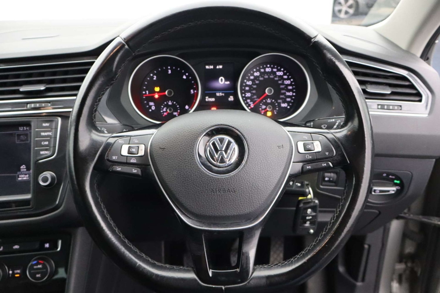 Used Volkswagen Tiguan 2016 for sale - 77548576: Photo 33