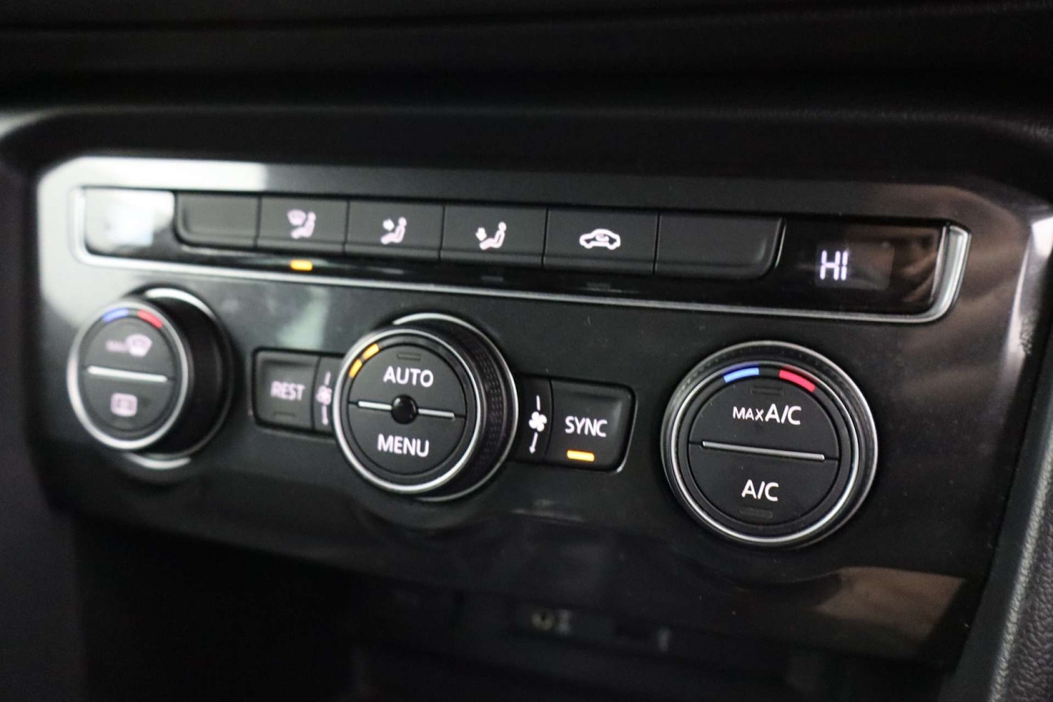 Used Volkswagen Tiguan 2016 for sale - 77548576: Photo 45