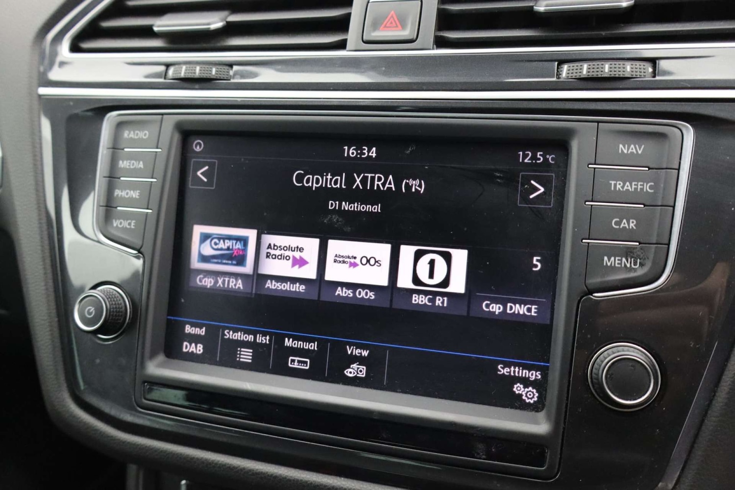 Used Volkswagen Tiguan 2016 for sale - 77548576: Photo 5