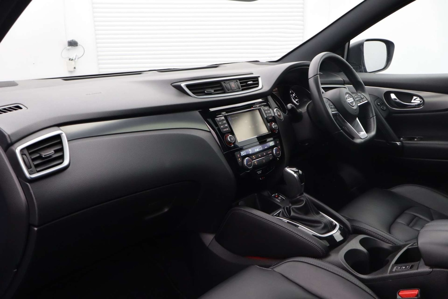 Used Nissan Qashqai 2018 for sale - 76182643: Photo 15