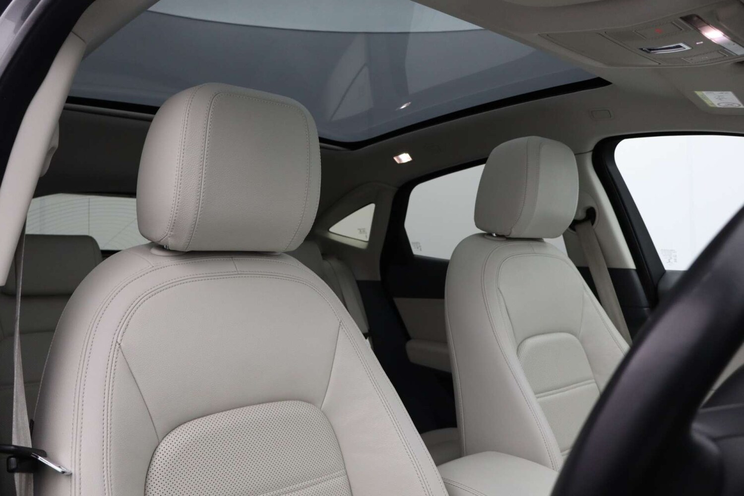 Used Jaguar E-Pace 2018 for sale - 77437688: Photo 16