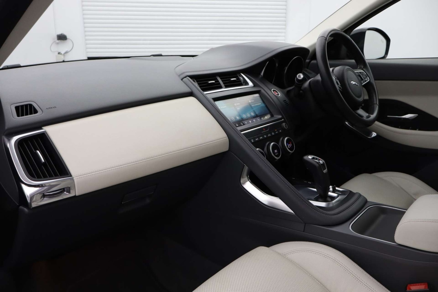 Used Jaguar E-Pace 2018 for sale - 77437688: Photo 34