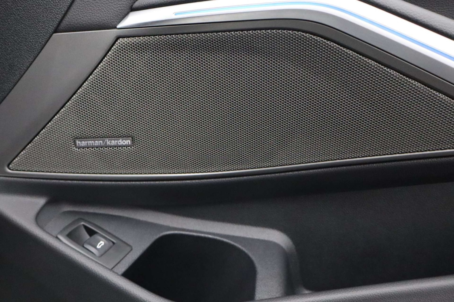Used BMW 3 Series 2024 for sale - 76182600: Photo 16
