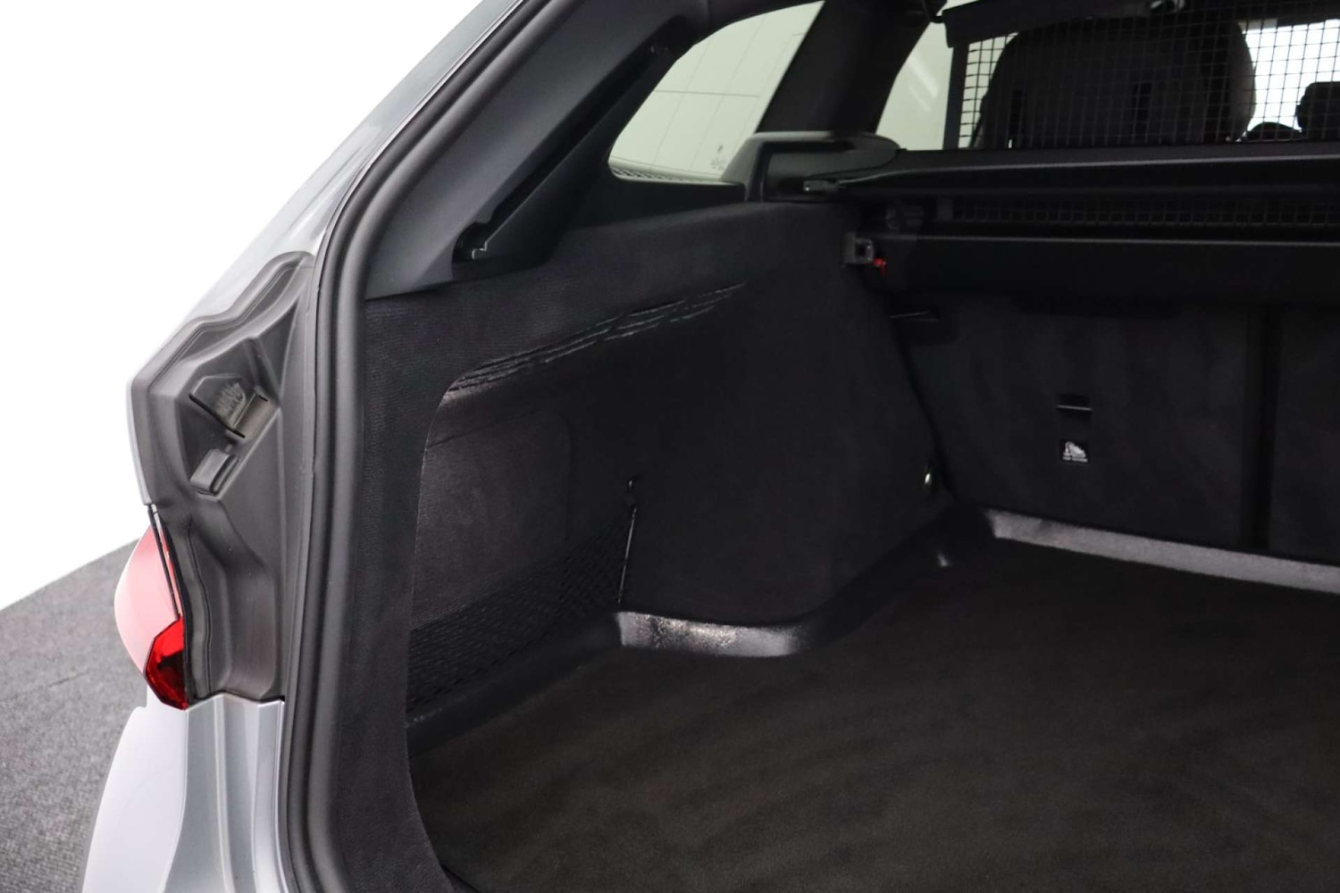 Used BMW 3 Series 2024 for sale - 76182600: Photo 30