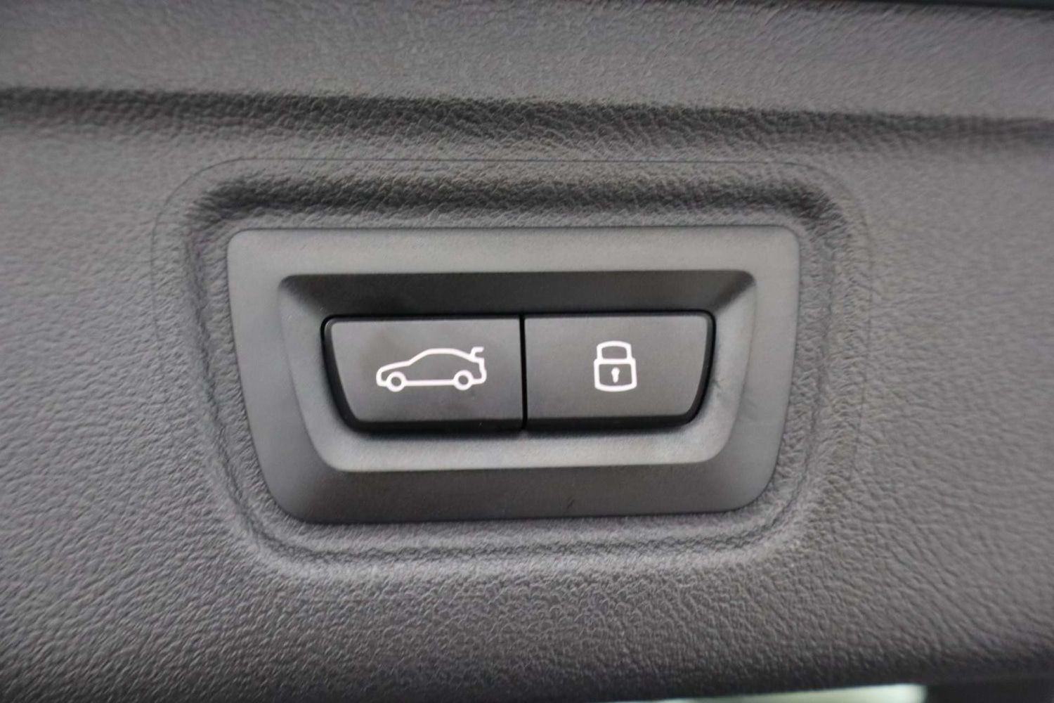 Used BMW 3 Series 2024 for sale - 76182600: Photo 32