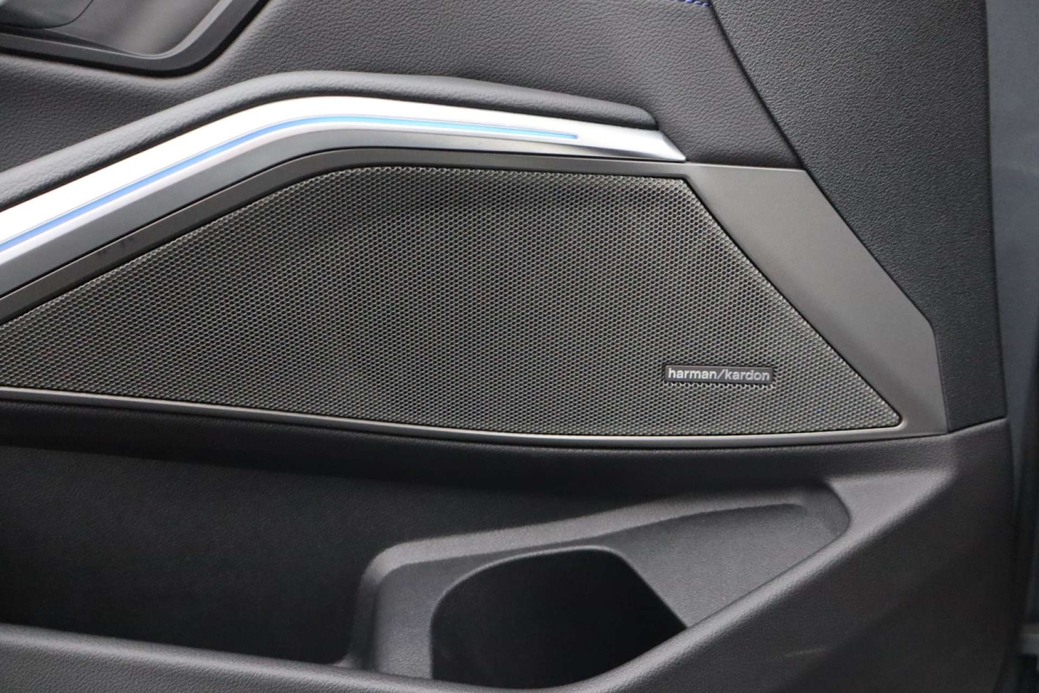Used BMW 3 Series 2024 for sale - 76182600: Photo 42