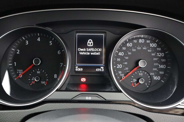 Used Volkswagen Passat 2023 for sale - 76182572: Photo 26