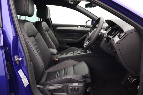 Used Volkswagen Passat 2023 for sale - 76182572: Photo 2