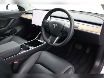 Used Tesla Model 3 2019 for sale - 77954366: Photo