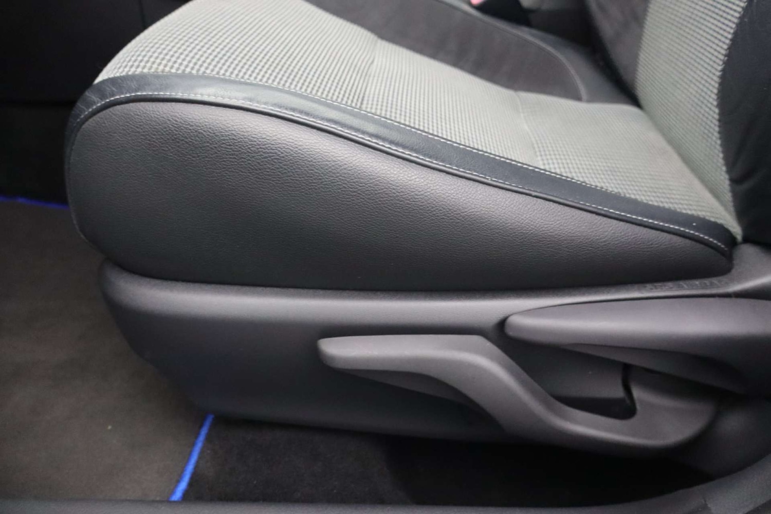 Used Toyota Auris 2015 for sale - 77289440: Photo 33