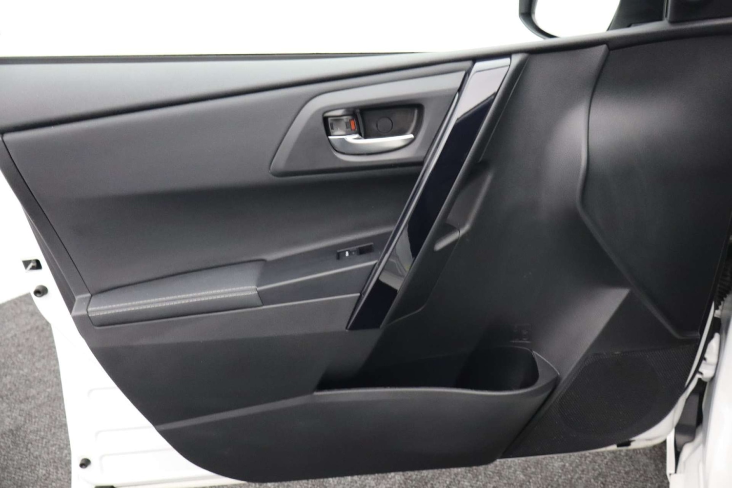 Used Toyota Auris 2015 for sale - 77289440: Photo 35